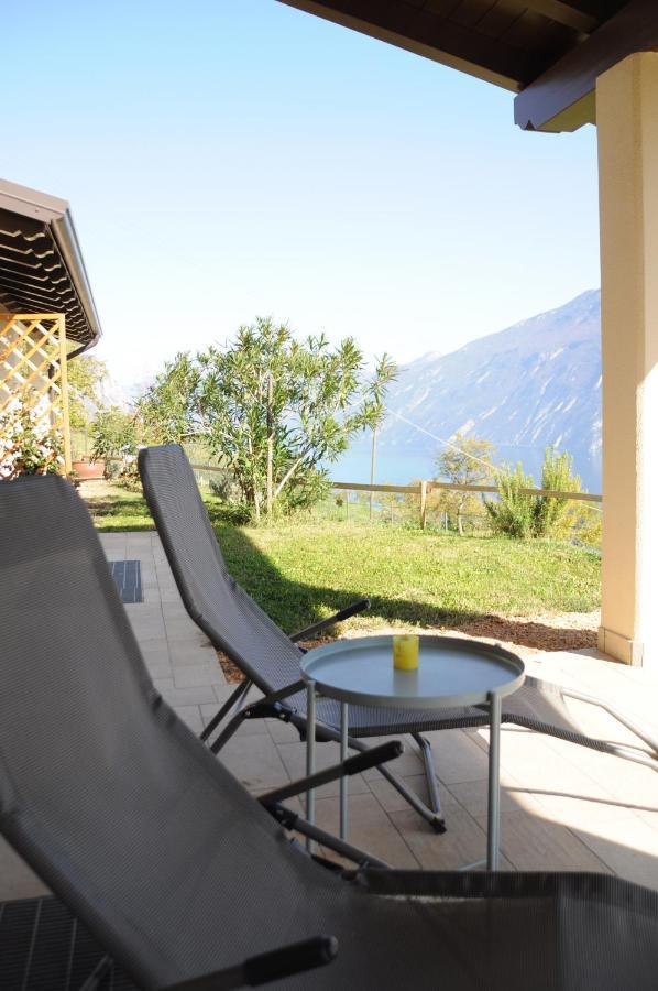 Villetta 56 Blu Yellow And Red Lake View Garden Private Parking By Garda Domus Mea Tremosine Экстерьер фото