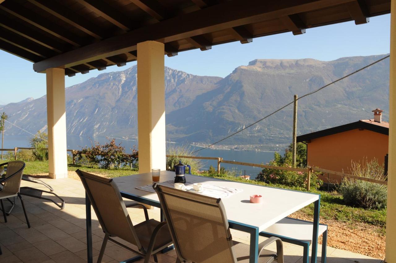 Villetta 56 Blu Yellow And Red Lake View Garden Private Parking By Garda Domus Mea Tremosine Экстерьер фото