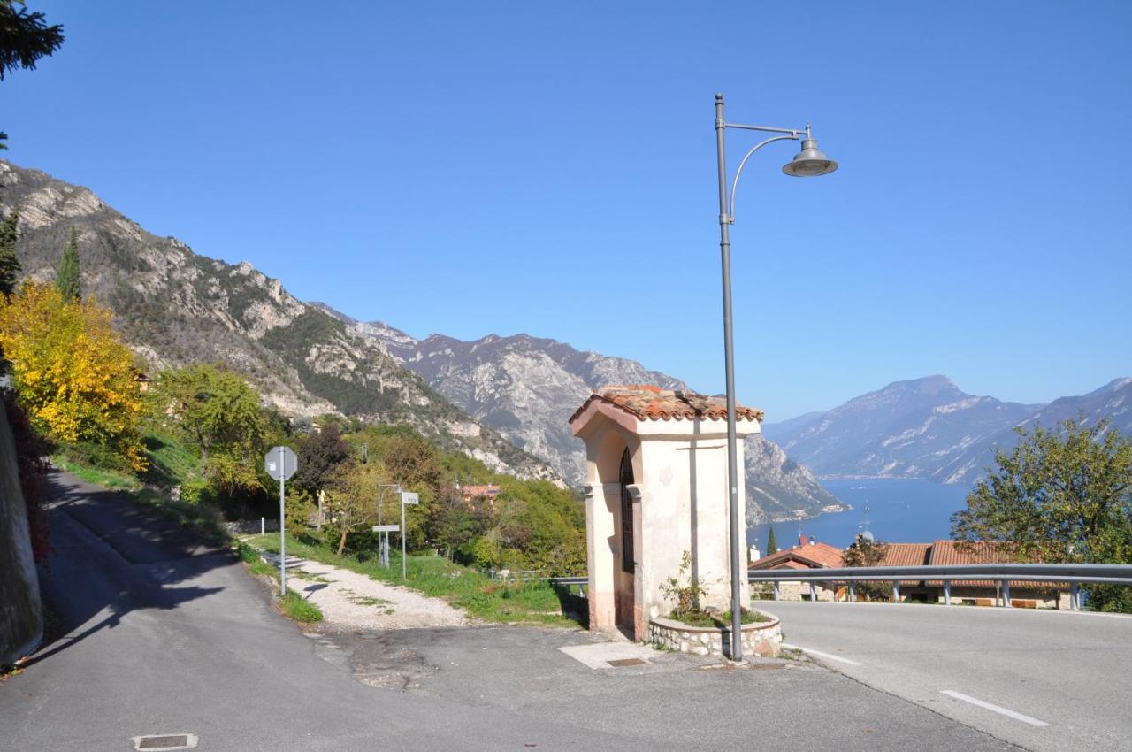 Villetta 56 Blu Yellow And Red Lake View Garden Private Parking By Garda Domus Mea Tremosine Экстерьер фото